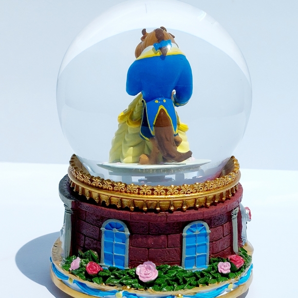 Disney Beauty and the Beast Snowglobe - Picture 2 of 6
